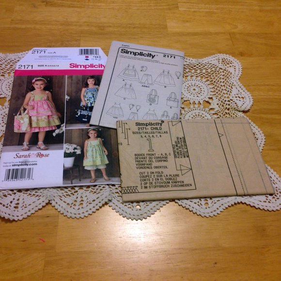 Uncut, factory folded Sarah Rose Simplicity sewing pattern 2171 Size A - Picture 2 of 6